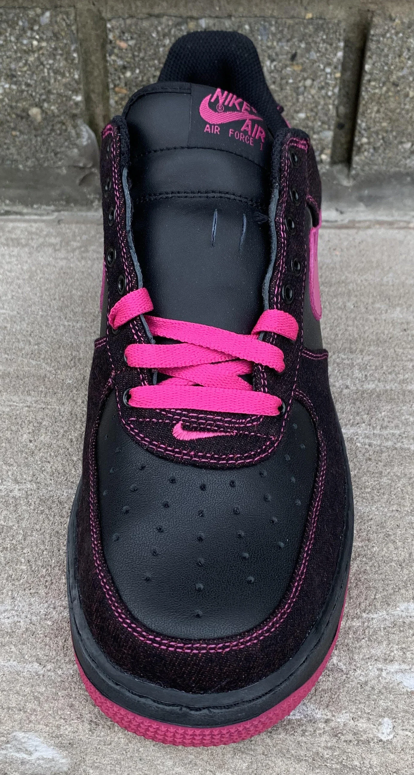 Women's Nike Air Force 1 Black / Bright Rose (Size Women's 12) DS